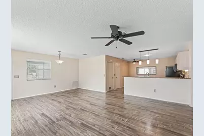 220 Estrada Place, The Villages, FL 32159 - Photo 11