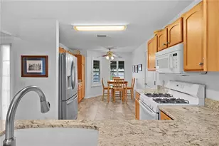 17718 SE 81st Wynstone Ave, The Villages, FL 32162 - Photo 13