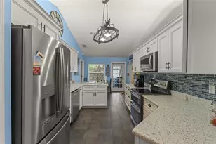 11218 Fountain Lake Blvd, Leesburg, FL 34788 - Photo 7