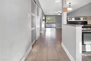 2860 N Powers Dr, Orlando, FL 32818 - Photo 3