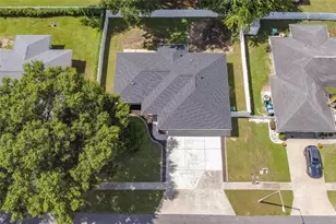 810 Ridge Ave, Wildwood, FL 34785 - Photo 31