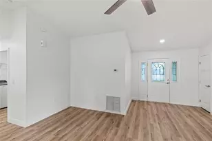 810 Ridge Ave, Wildwood, FL 34785 - Photo 11