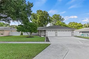 810 Ridge Ave, Wildwood, FL 34785 - Photo 29