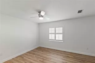 810 Ridge Ave, Wildwood, FL 34785 - Photo 13