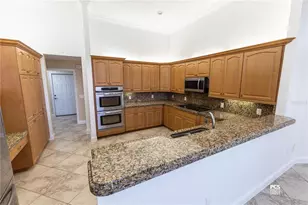 2679 NE 108th Ln, Oxford, FL 34484 - Photo 9