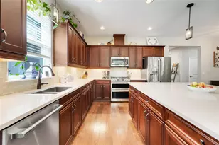 815 Hidden Moss Dr, Groveland, FL 34736 - Photo 9