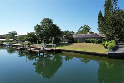 827 SW Kings Bay Drive, Crystal River, FL 34429 - Photo 47