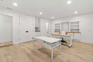 827 SW Kings Bay Dr, Crystal River, FL 34429 - Photo 17