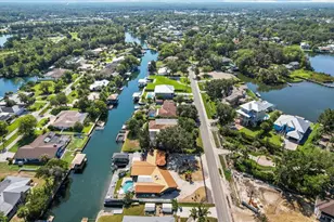 827 SW Kings Bay Dr, Crystal River, FL 34429 - Photo 51