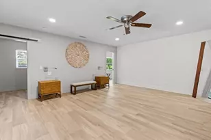 827 SW Kings Bay Dr, Crystal River, FL 34429 - Photo 33