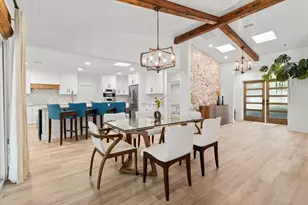 827 SW Kings Bay Dr, Crystal River, FL 34429 - Photo 11