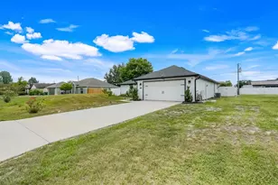 2412 Ainsworth Ave, Deltona, FL 32738 - Photo 3