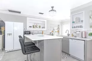 107 S Iona Dr, Fruitland Park, FL 34731 - Photo 11