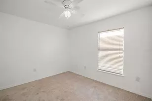 1500 Daybreak Dr, Fruitland Park, FL 34731 - Photo 9