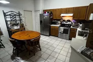 704 Kenmoore Ct, Eustis, FL 32726 - Photo 3