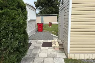 1217 Cr 440A, Lake Panasoffkee, FL 33538 - Photo 27