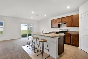 2024 Griffin Oaks Wy, Tavares, FL 32778 - Photo 7