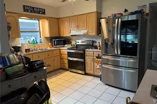 1117 Oakland, Tavares, FL 32778 - Photo 3