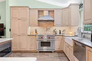 23416 Sunset View, Sorrento, FL 32776 - Photo 9