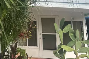 240 Rue De Fontaine, Tavares, FL 32778 - Photo 3