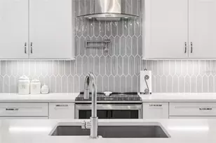 2540 NE 108th Ln, Oxford, FL 34484 - Photo 9