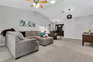 32805 Oak Park Dr, Leesburg, FL 34748 - Photo 5