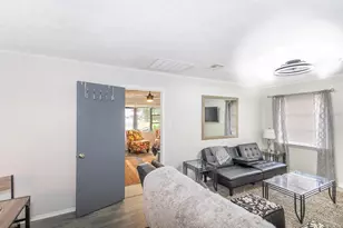 107 S Iona Dr, Fruitland Park, FL 34731 - Photo 13