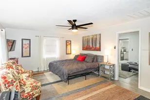 107 S Iona Dr, Fruitland Park, FL 34731 - Photo 9