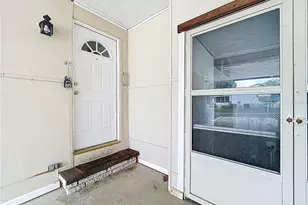 1237 Elkhart Cir, Tavares, FL 32778 - Photo 5