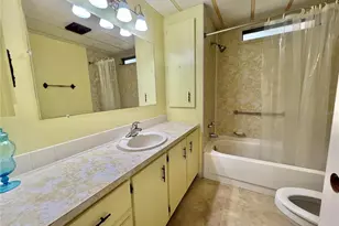 203 Aspen Cir, Leesburg, FL 34748 - Photo 43