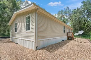 4214 Joslyn Ln, Lady Lake, FL 32159 - Photo 5