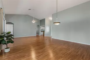 24502 Parlange Ct, Leesburg, FL 34748 - Photo 9