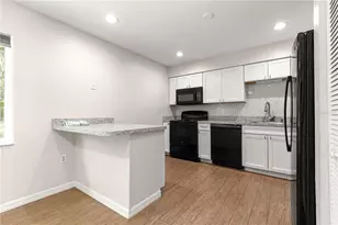 998 Hibiscus St, Lady Lake, FL 32159 - Photo 19