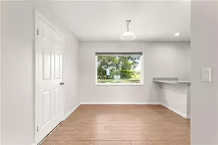 998 Hibiscus St, Lady Lake, FL 32159 - Photo 15