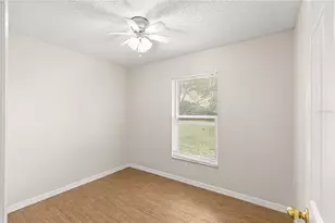 998 Hibiscus St, Lady Lake, FL 32159 - Photo 33