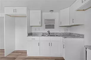 27301 Lemon Ave, Okahumpka, FL 34762 - Photo 5