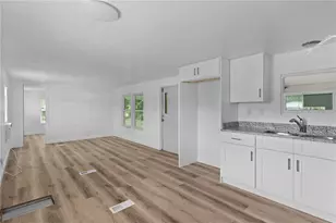 27301 Lemon Ave, Okahumpka, FL 34762 - Photo 9