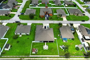 1614 Prairie Blossom Dr, Lakeland, FL 33810 - Photo 5