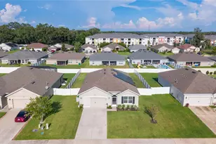 9777 Pepper Tree Trl, Wildwood, FL 34785 - Photo 37