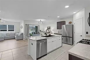 9777 Pepper Tree Trl, Wildwood, FL 34785 - Photo 11