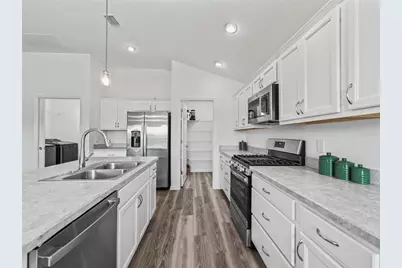 7289 Cornwall Way, The Villages, FL 34762 - Photo 11