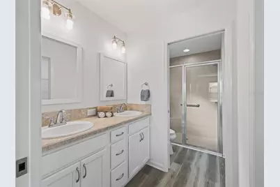 7289 Cornwall Way, The Villages, FL 34762 - Photo 17