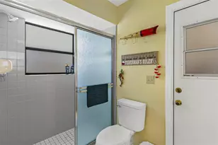 16647 E Shirley Shores Rd, Tavares, FL 32778 - Photo 31