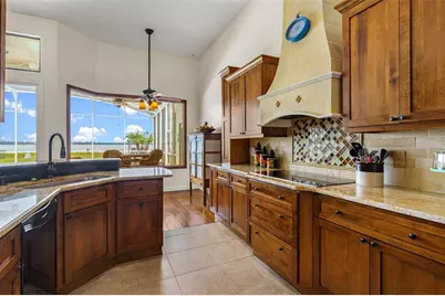 16647 E Shirley Shores Road, Tavares, FL 32778 - Photo 15