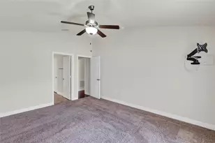 4229 Barnsley Ln, Tavares, FL 32778 - Photo 13