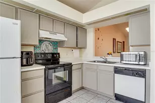 13562 Summerton Dr, Orlando, FL 32824 - Photo 7