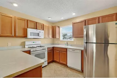 1625 Abercrombie Way, The Villages, FL 32162 - Photo 9