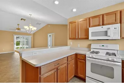 1625 Abercrombie Way, The Villages, FL 32162 - Photo 11