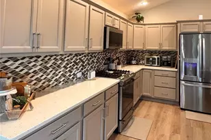 736 River Oaks Cir, The Villages, FL 34762 - Photo 11