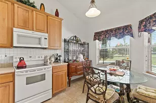 9646 Spring Lake Dr, Clermont, FL 34711 - Photo 11